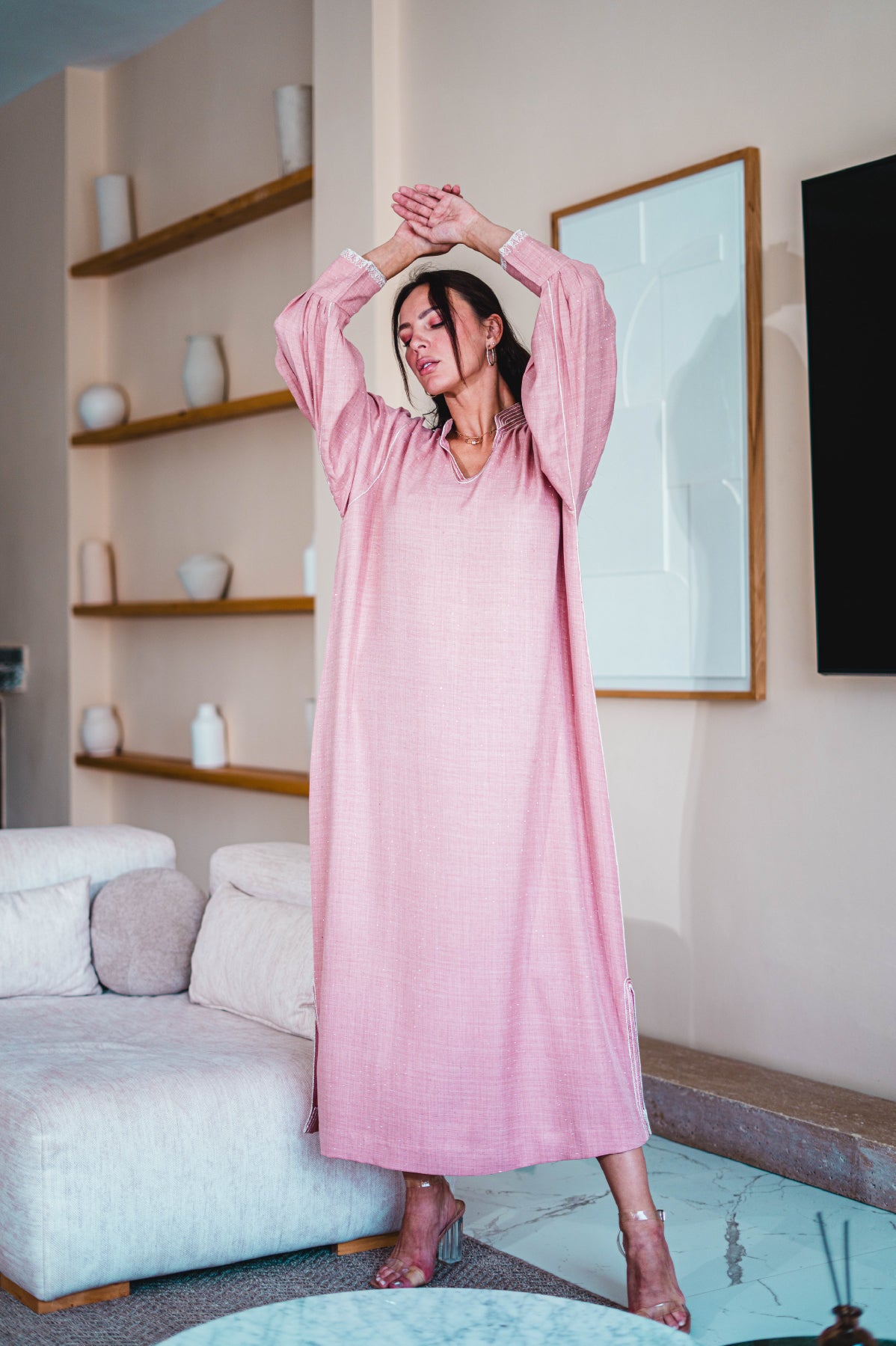 CAFTAN MODERNE – ALLURE RAFFINÉE & ARTISANALE