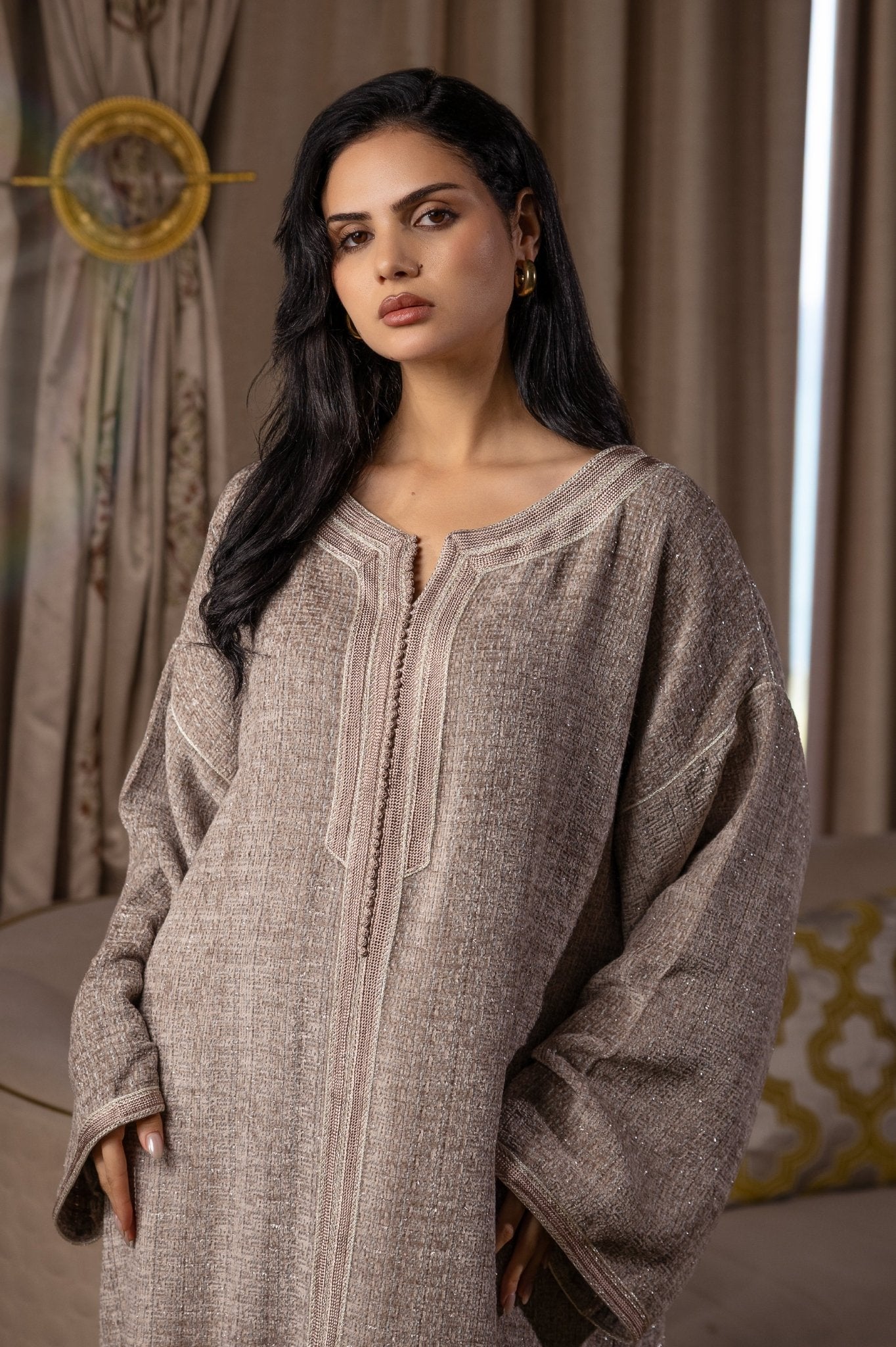 Caftan Noir Brillant au Style Sophistiqué - Ladmana