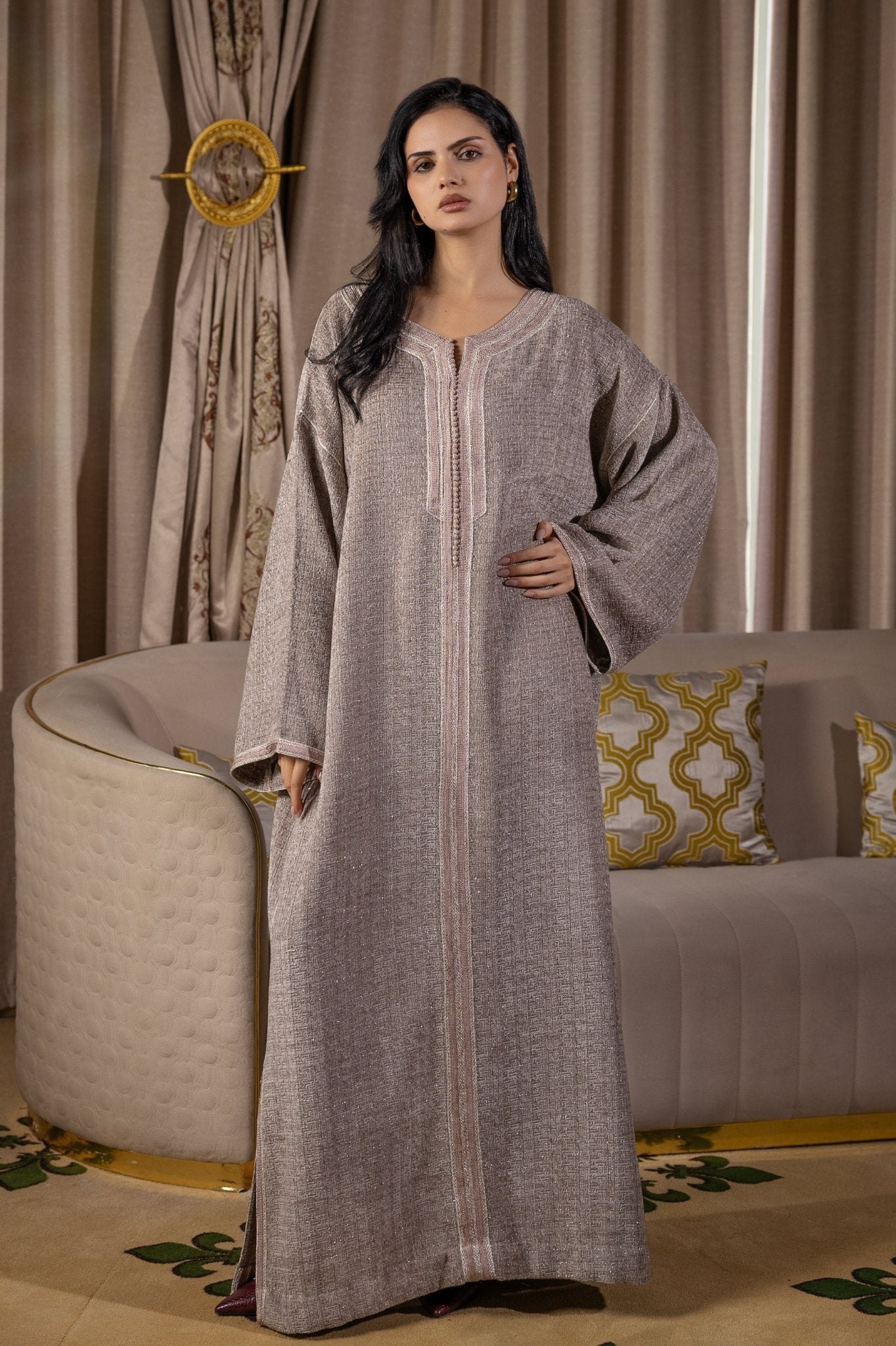 Caftan Noir Brillant au Style Sophistiqué - Ladmana