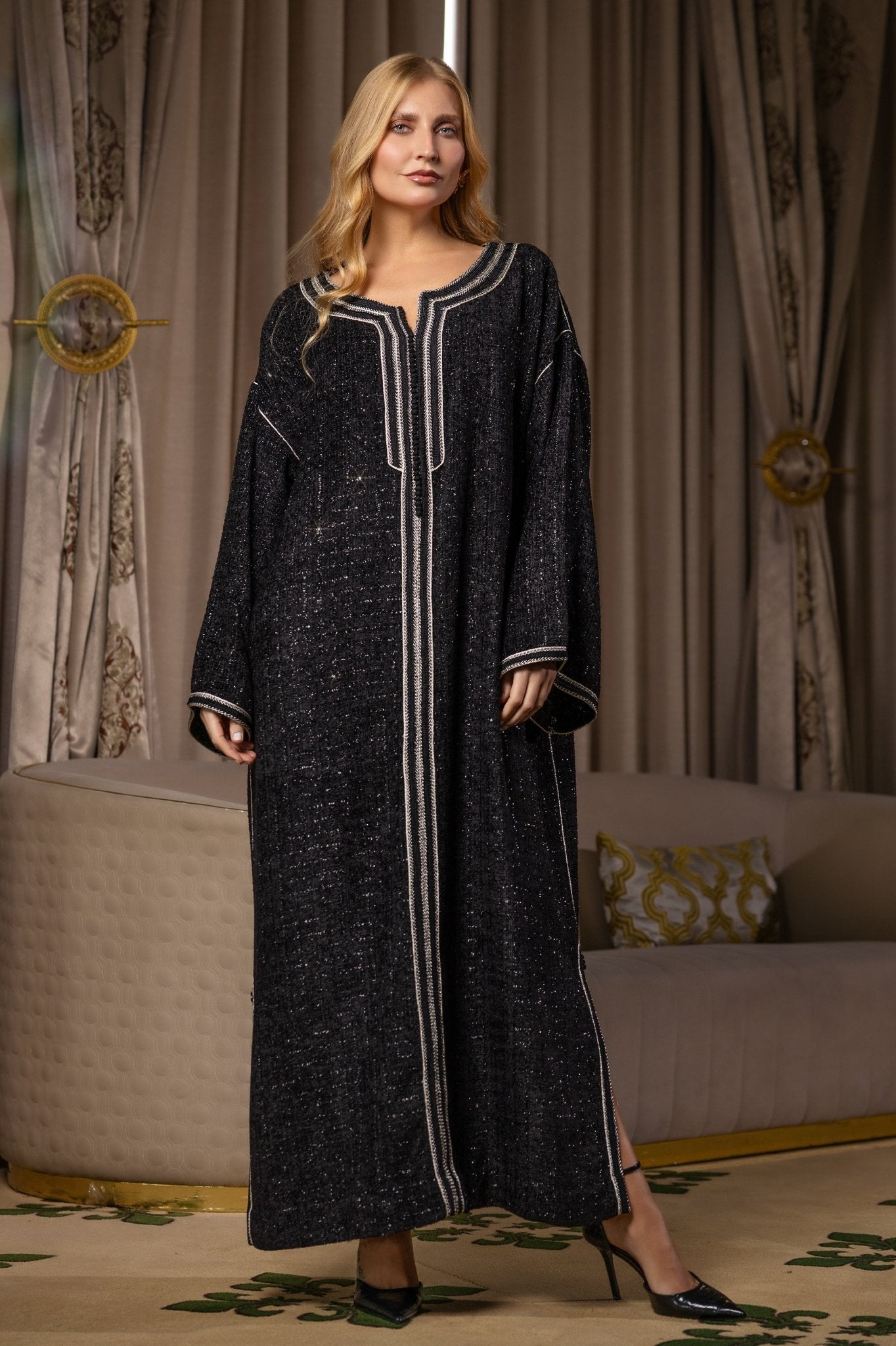 Caftan Noir Brillant au Style Sophistiqué - Ladmana