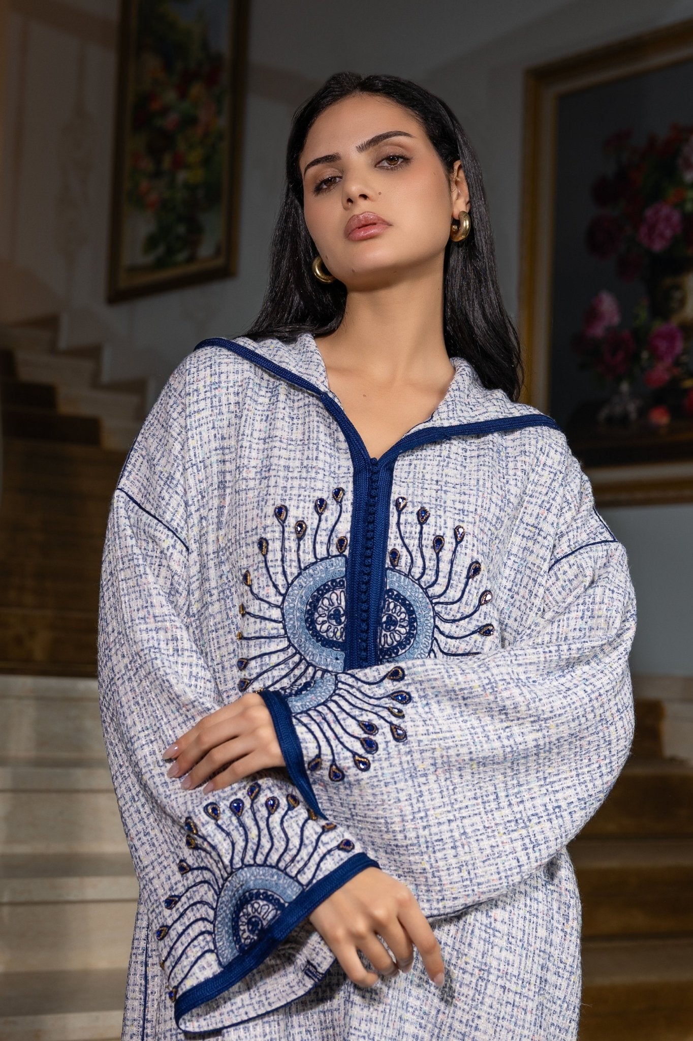 Jellaba Bleue à Broderies Artisanales - Ladmana
