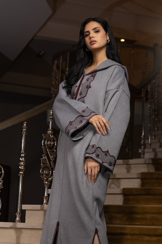 Jellaba Grise aux Broderies Bordeaux - Ladmana