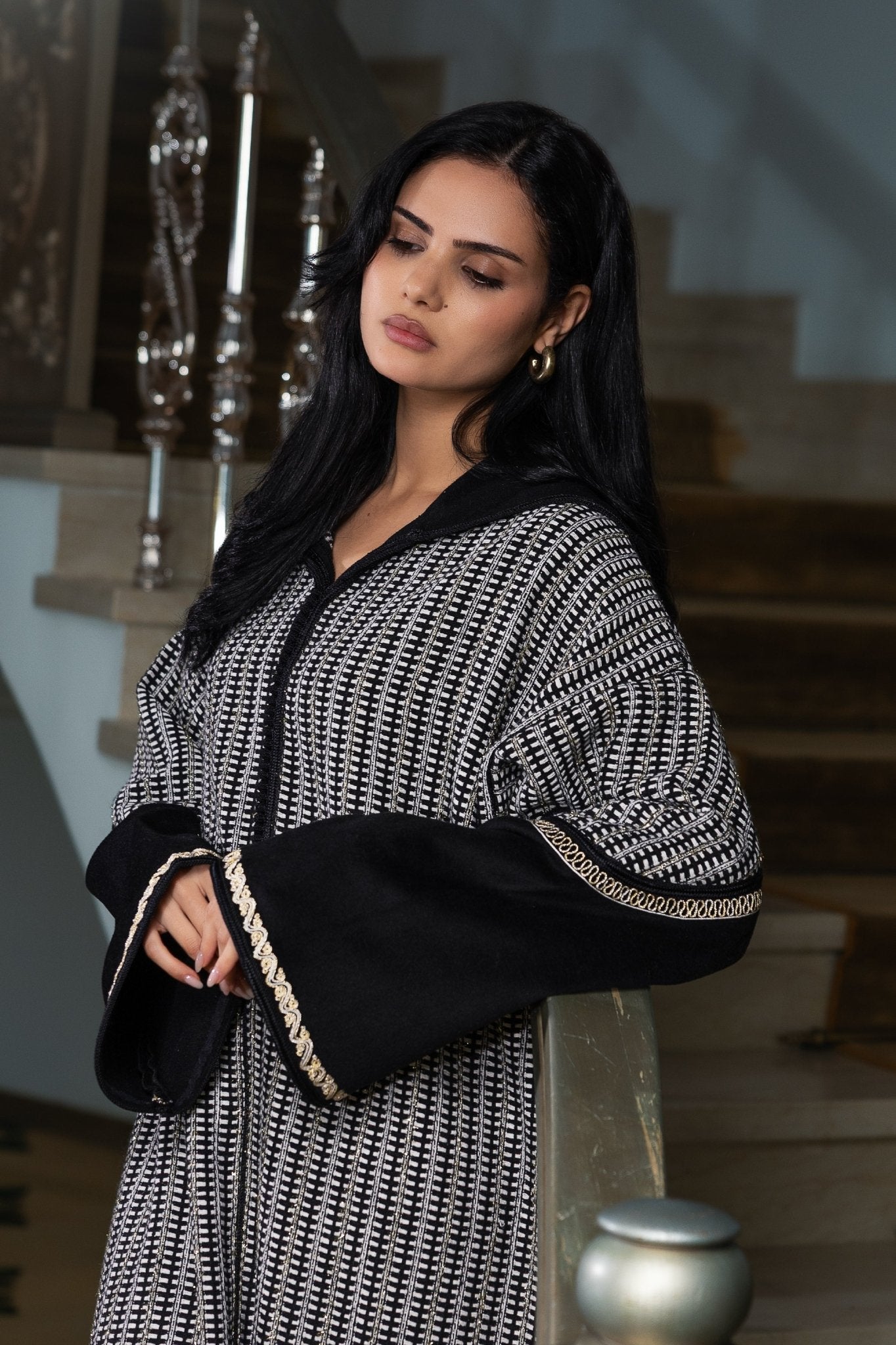 Jellaba Noir et Blanc à Motifs Géométriques - Ladmana