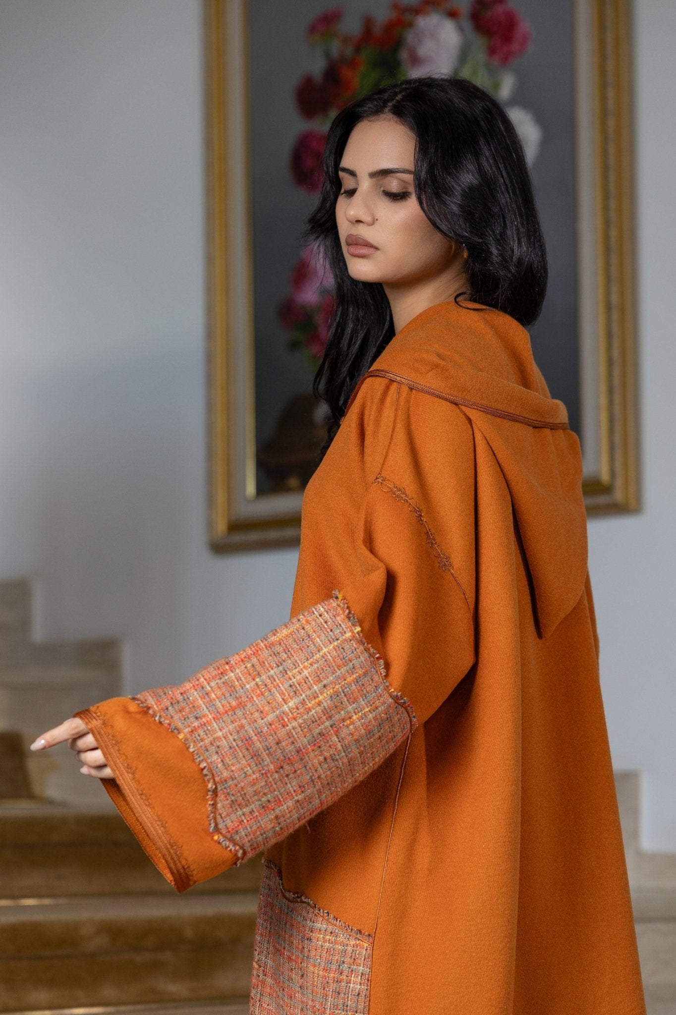 Jellaba Orange aux Détails Contemporains - Ladmana